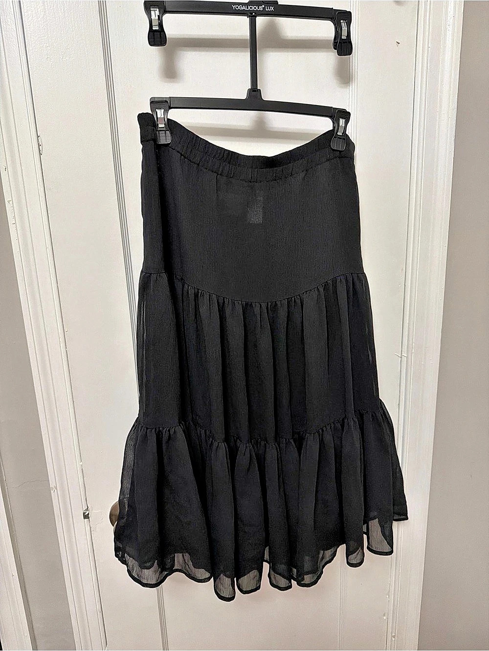 Michael Kors Tiered Midi Skirt in Black Size Small Like New